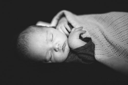 Newborn-Fotos Thea