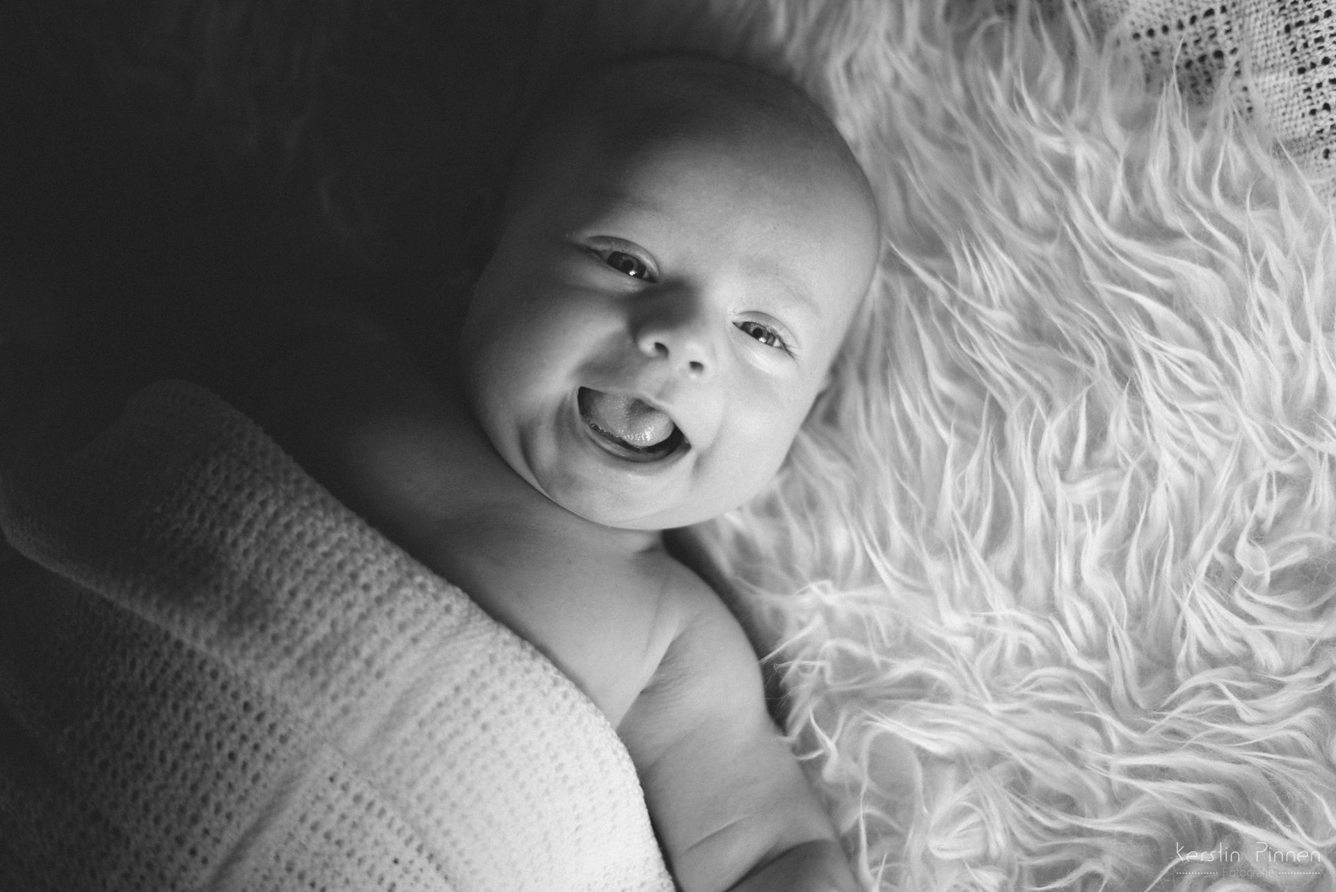 Baby-Foto schwarz weiß