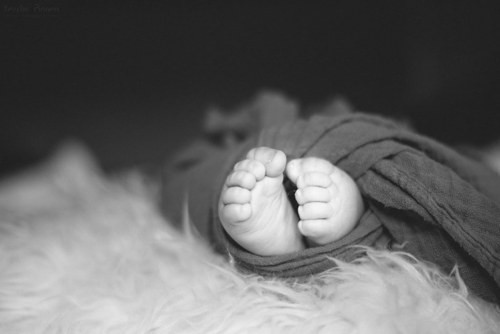 Baby-Foto schwarz weiß